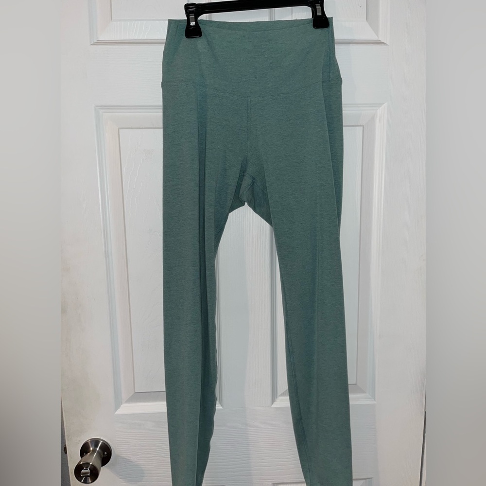 Women’s active leggings NWOT
